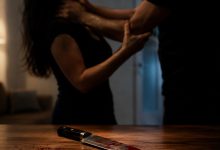 Mulher é presa após matar o companheiro e alega ter reagido a um suposto enforcamento durante discussão por ciúmes em SC