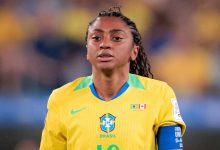 Atacante brasileira fecha com o Barcelona em negociação de R$ 8,7 milhões, a terceira maior da história