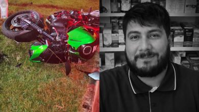 Após colisão contra poste, motociclista morre e passageiro fica gravemente ferido em Gaspar