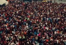 Frei Gilson arrasta milhares de fiéis e lota orla de Navegantes antes do show