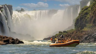 Passeio nas Cataratas do Iguaçu é suspenso após barco virar e turista morrer