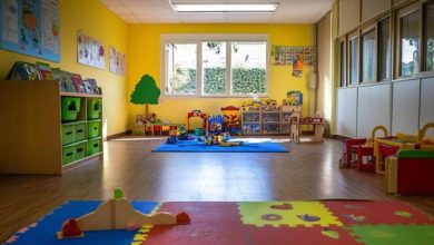 Criança de 3 anos é encontrada mordendo munição em creche de SC; investigação aponta possível tráfico na casa do pai
