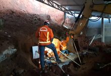 Tragédia em obra: dois trabalhadores morrem soterrados após desabamento de barracão em SC