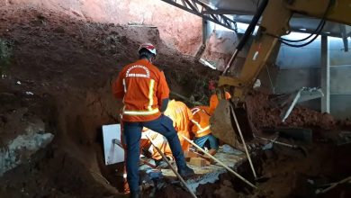 Tragédia em obra: dois trabalhadores morrem soterrados após desabamento de barracão em SC