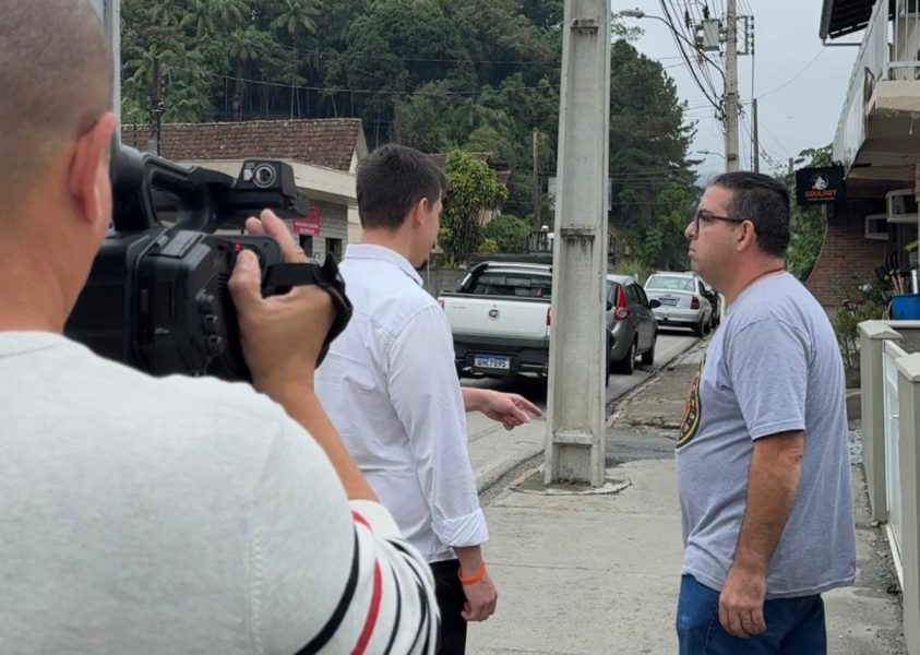 A cada chuva, o medo volta: moradores acumulam prejuízos e cobram solução para alagamentos em Blumenau