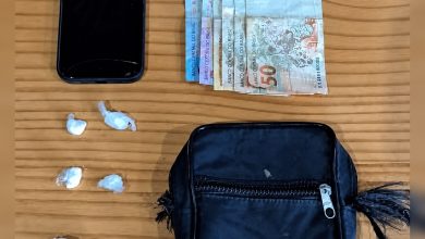 Suspeito chama atenção da PM, é abordado e preso com drogas prontas para venda em Timbó