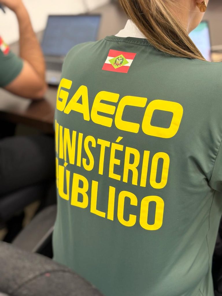 Prefeito de SC e empresa de Blumenau são alvos de operação do Gaeco contra fraude milionária em licitações