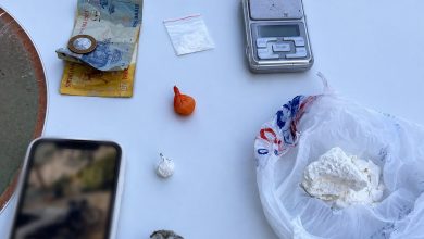 Denúncia de tráfico termina com confissão, drogas apreendidas e prisão em Rodeio
