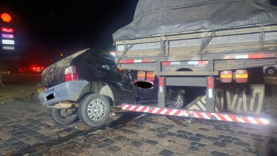 Motorista morre preso às ferragens após colisão na BR-470, em SC; três ficam feridos e bebê de oito meses sai ileso