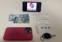 Motorista sem CNH é preso após PM encontrar ecstasy, cocaína e Viagra em carro em Blumenau