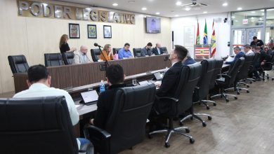 Câmara de Blumenau aprova três projetos em segunda votação e vereador afastado retorna ao Legislativo