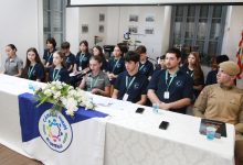 Câmara Mirim leva sessão para escola de Blumenau e jovens ocupam a tribuna