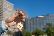 Viacredi alcança R$ 1 bilhão em crédito imobiliário e destaca expansão no Vale do Itajaí