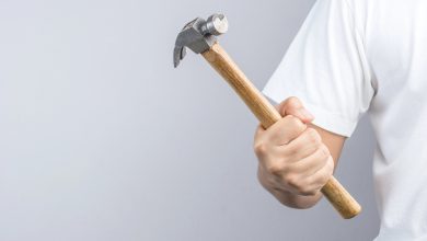 Briga sai do controle e termina com homem de 59 anos ferido a marteladas em Blumenau