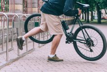 Fuga, queda e prisão marcam perseguição após furto de bicicleta em Blumenau