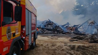 Incêndio de grandes proporções atinge empresa de pallets, destrói maquinários e depósito em Benedito Novo