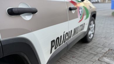 Homem é preso após mulher relatar enforcamento e agressões dentro de casa em Indaial