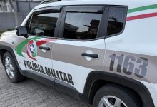 Cocaína, maconha e mais de R$900 são encontrados em área de mata e quatro homens são presos em Indaial
