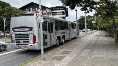 Até 3 horas e quatro ônibus: vereador propõe linha expressa para pacientes de Blumenau