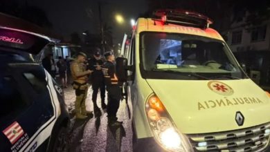 Batida contra cerca deixa motorista ferido durante a noite em Indaial