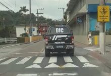 Denúncia de moradores expõe homem de 68 anos que teria voltado ao tráfico mesmo em prisão domiciliar em Blumenau