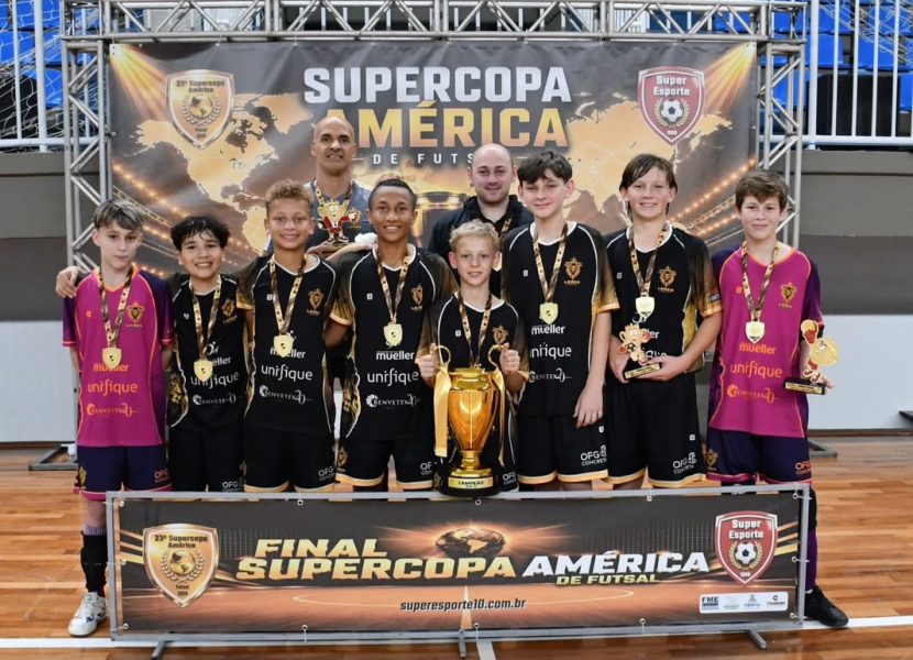 É campeão! Academia Leões leva Timbó ao topo da Supercopa América de Futsal Sub-13