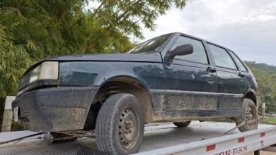 Menos de 10 horas após furto, Fiat Uno é encontrado abandonado com a chave na ignição em Indaial
