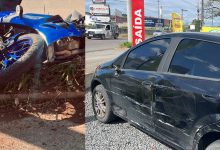 Motociclista bate em carro, atinge mureta e para ao lado de poste em Timbó