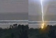 Mulher é atingida por raio durante caminhada na praia e é reanimada após ficar sem sinais vitais em SC