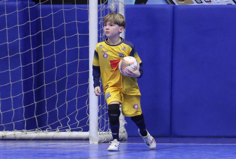 Aos 8 anos, goleiro de Timbó é convocado para disputar a Taça Brasil de Futsal Sub-8