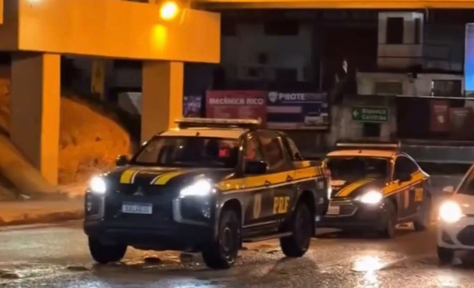 “O povo agonizando e a PRF fazendo blitz”: deputado cobra ação após granizo destruir casas em Biguaçu
