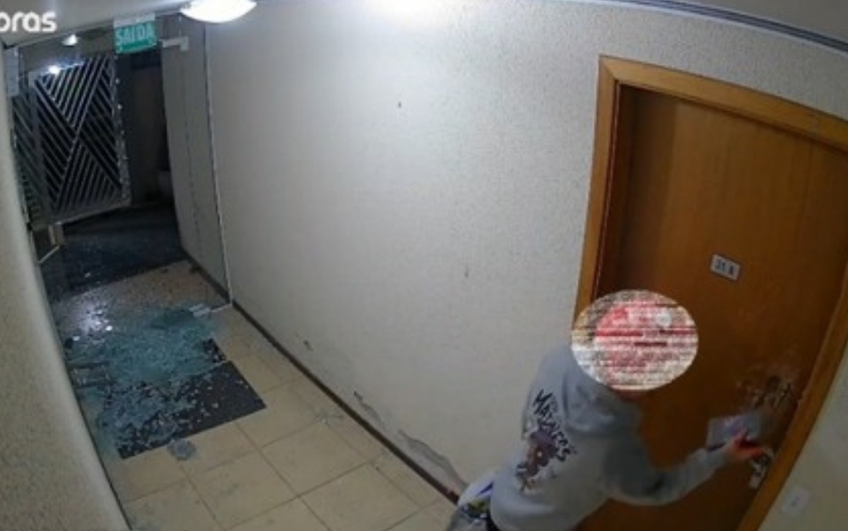 Homem embriagado é detido após ameaçar, invadir e quebrar portas em condomínio de Timbó