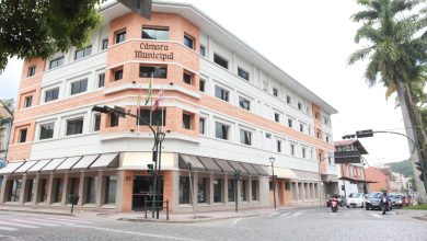 Câmara de Blumenau completa 140 anos e relembra trajetória marcada por grandes nomes