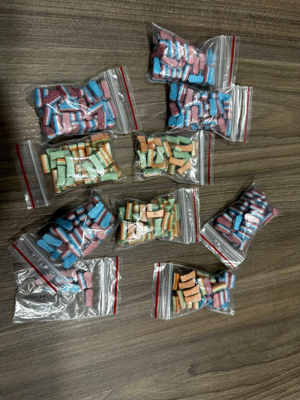 Entrega de drogas dá errado e polícia encontra quase 2 kg de maconha e 430 ecstasys em Timbó