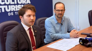 “Fomos tratados como corruptos”: arquivamento de investigação sobre canecas gera desabafo de secretário em Timbó