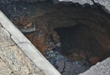 Buraco preocupa moradores após quase dois meses sem conserto em Blumenau