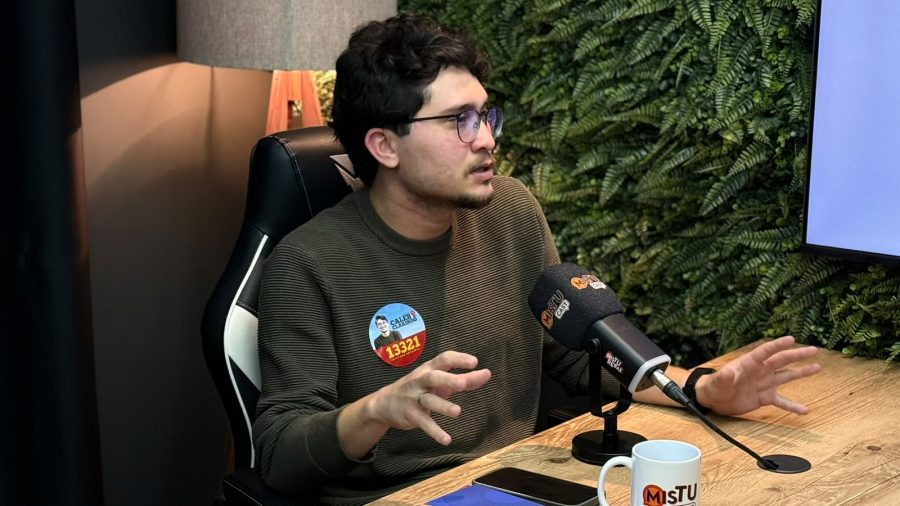 “Não sou um candidato perneta”: Caleb dispara contra a polarização e promete “muita braveza” para fiscalizar o governo