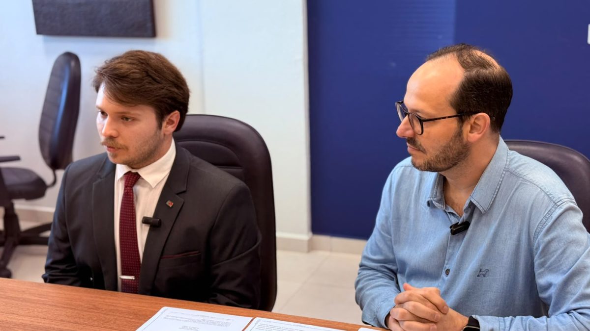 “Fomos tratados como corruptos”: arquivamento de investigação sobre canecas gera desabafo de secretário em Timbó