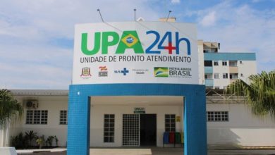 Criança é encontrada sozinha em carro após pais chegarem à UPA com bebê morto em SC