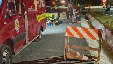 Motociclista fica ferido após bater contra objeto fixo na marginal da BR-470, em Indaial