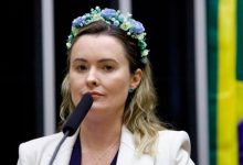Federação ligada ao PT tenta derrubar postagem de Júlia Zanatta, mas TSE rejeita pedido