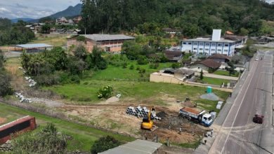 Nova entrada da Escola Nestor Margarida começa a ser construída em Timbó