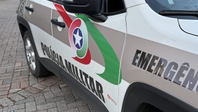 PM aborda homem por atitude suspeita e descobre mandado de prisão por furto em Indaial