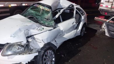 Madrugada termina em tragédia: jovem de 19 anos morre após carro bater contra veículo de carga em Blumenau