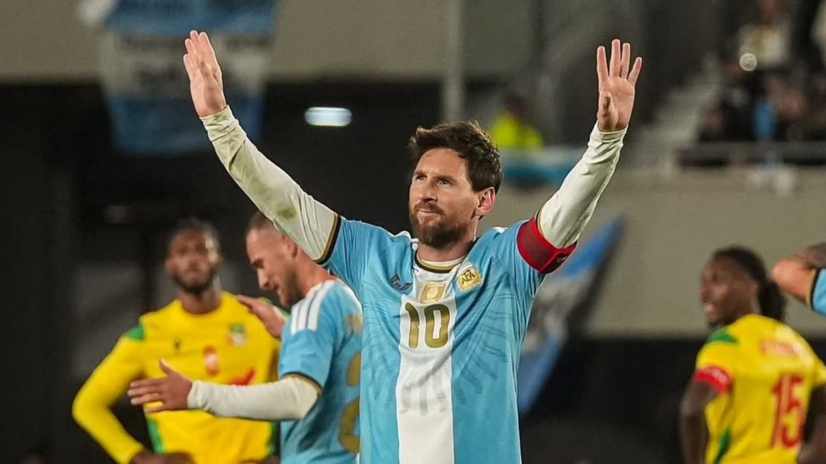 Despedida de Messi é marcada por vaias após homenagem virar publicidade no estádio