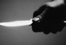 Mulher é presa suspeita de matar marido a facada após ele tentar sair de casa em SC