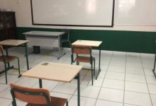Professor condenado por estupro volta à sala de aula e é denunciado por assédio em Brusque