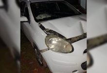 Motorista embriagado perde controle de carro e invade pátio de casa em Indaial