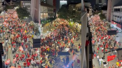 Manifestação em apoio a Lula reúne milhares de pessoas no Centro de Blumenau