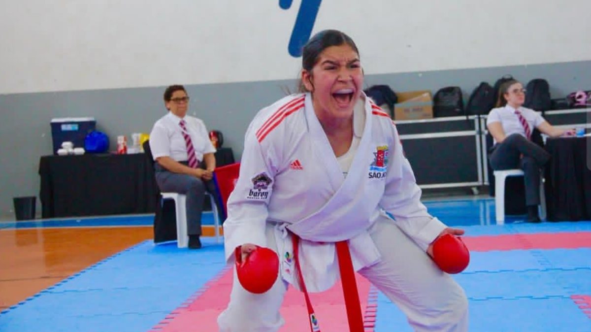 Atleta de Indaial conquista ouro no karatê durante a OLESC 2026